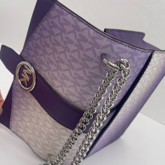 Michael Kors Greenwich Sm Color-Block Sign Logo Flap Crossbody XBODY
Dark Purple - Picture 12 of 16